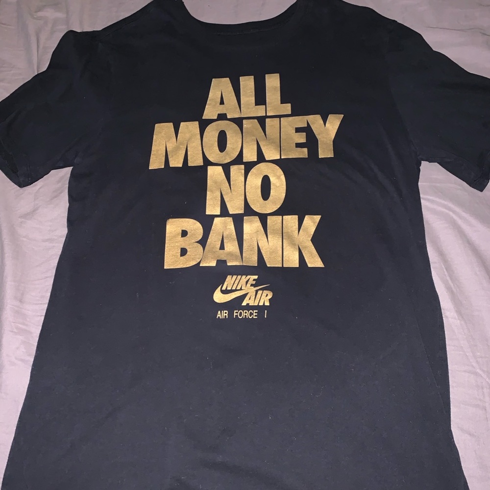 Nike t shirt.